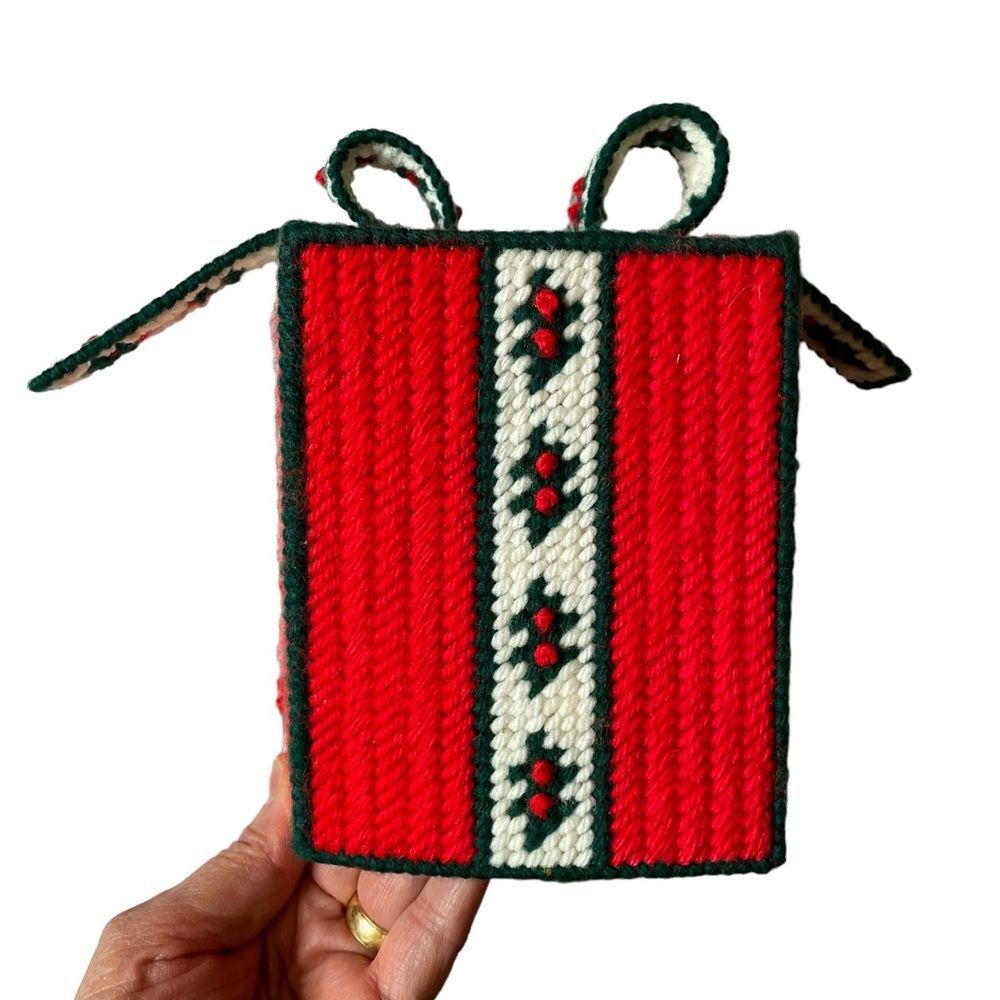 Christmas handmade cross stitch tissue box cover - Picture 3 of 6